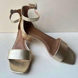 BERNARDO Gold Metallic Leather Square Toe Block Heel Ankle Strap Sandal Size:9M